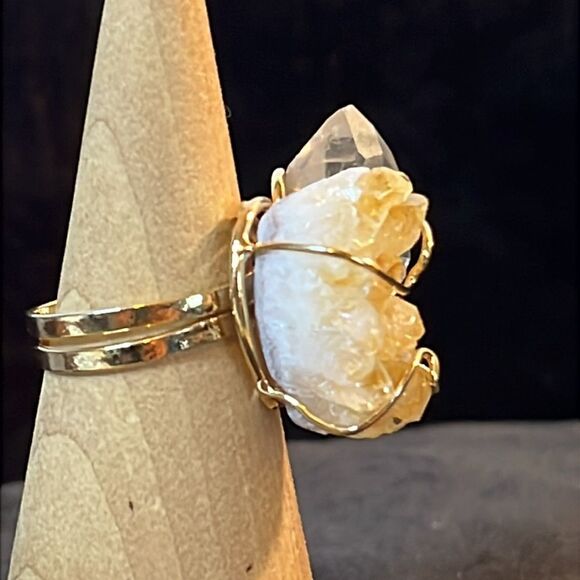 Brazilian citrine raw and natural crystal ring in gold tone 38 ctw size 7 - Picture 3 of 14